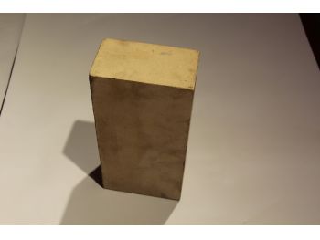 Sillimanite brick