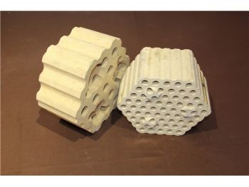 Refractory for melting furnace